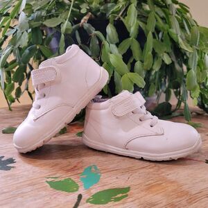 Carters Size 6 Months Classic White Kids Shoes